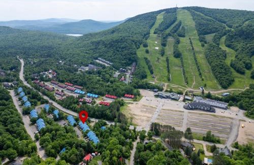 Stoneham Apartamento | Superbe condo face aux pentes de ski Stoneham!