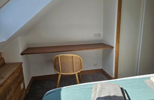 Duingt Apartamento | Superbe Duplex les pieds dans l'eau Vue Lac et Château avec Plage et parking Privés