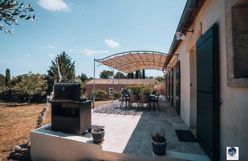 Arpaillargues-et-Aureillac Casa | Superbe Villa provençale-Calme et bien située