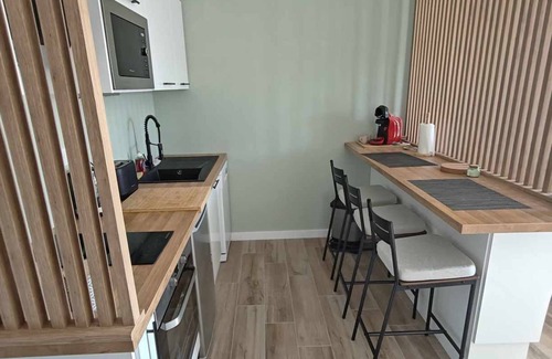 Bussiere - Cadiere Apartamento | Superbe Studio Rénové Proche Métro Avec Garage