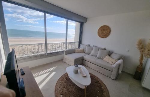 Marseillan Plage Apartamento | Superbe Studio Rénové les pieds dans l'eau!