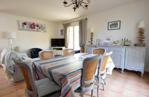 Les Mathes Villa | Superbe villa 4 pièces avec jardin à 1500m de la plage, 800m des commerces - La Palmyre - FR-1-705-30
