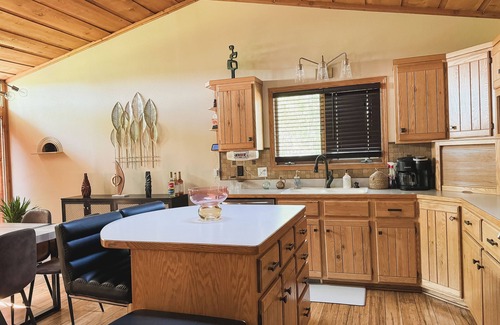 Bismarck Casa | Superhome Riverbottoms Home in Bismarck