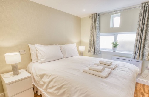 Lincoln Apartamento | Superior 2 Bedroom in Central Lincoln En-suite Shower King Size Beds Free Toiletries and Wifi