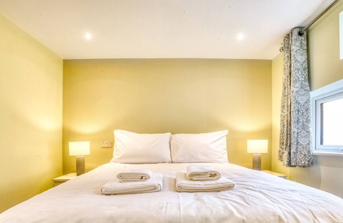 Lincoln Apartamento | Superior 2 Bedroom in Central Lincoln En-suite Shower King Size Beds Free Toiletries and Wifi