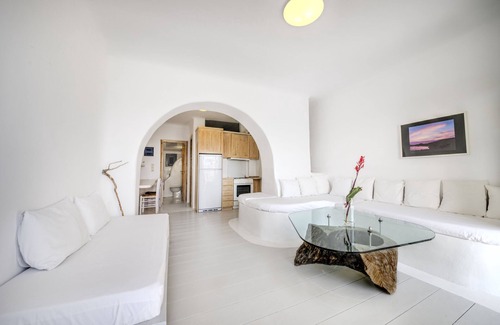 Paradise Apartamento | Superior Apartment 13-Sea View, Shared Infinity Pool, Gym, Pool-Bar