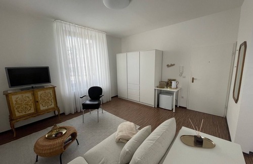 Rhein-Erft-Kreis District Apartamento | Superior Apartment: City location Museums Castles Phantasialand shuttle on the doorstep