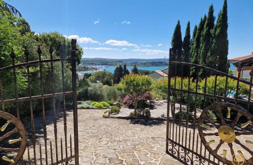 Portoroz Apartamento | Superior Apartment Wisteria with Pool