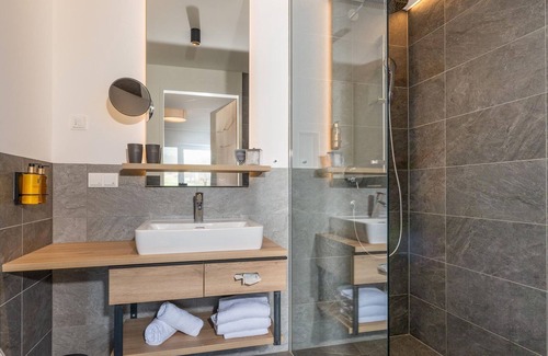 Rain Apartamento | Superior double room with balcony NRF BF - Hotel Stockinggut by Avenida Leogang