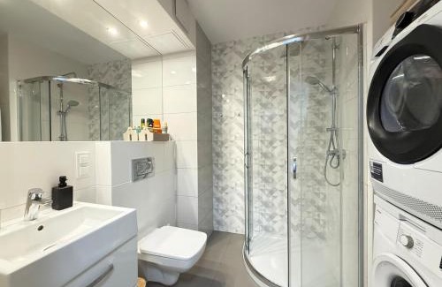 Praga Poludnie Apartamento | Superior Koko, 2 rooms, 1 bedroom, 3 balcanies! Parking! Security and Recepcion 24h!