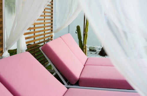 Uptown Design District Apartamento | Superior Room, 1 King Bed With Sofa Bed, Kitchen, Pool View