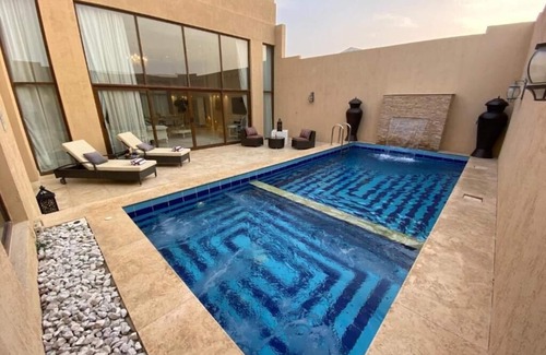 Madinat Zayed Apartamento | Superior Room Near Fit Factory By Luxury Bookings