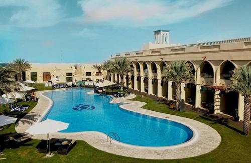 Madinat Zayed Apartamento | Superior Room Near Fit Factory By Luxury Bookings