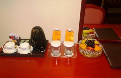 Naif Casa | Superior Room Near Nesto Hypermarket By Luxury Bookings