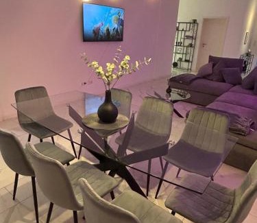 Elmshorn Apartamento | Superior XL - 110qm - 9 Personen Central Rooftop - 20 min to Hamburg