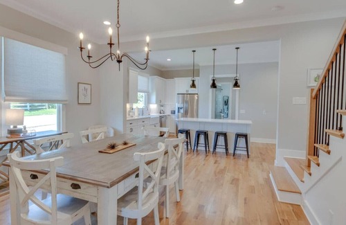 Franklin Casa | Superstar Country Retreat - Historic Franklin Home