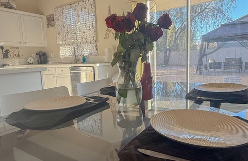 Apache Junction Casa | Superstition Serenity 4BR /w Hot Tub, Hiking, Golfing