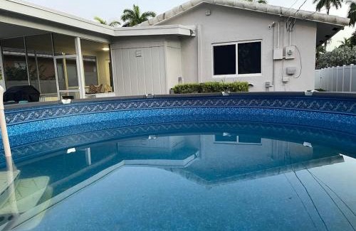 Hollywood Lakes Casa | SuperVilla - 3BR/2BA - Pool - Walk to beach