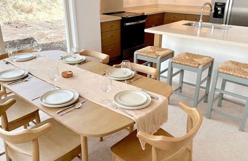 Makaha Valley Casa | Support LOCAL: NEW! Makaha Valley Home