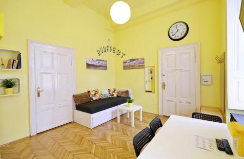 Inner City Budapest Apartamento | Supreme Astoria Semmelweis