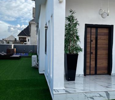 Okpanam Apartamento | Supreme Villa Apartment