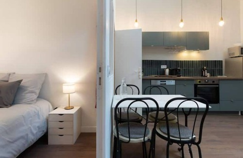 Lapeyrouse-Fossat Apartamento | « Sur la Place » Centre Village Confortable et Calme