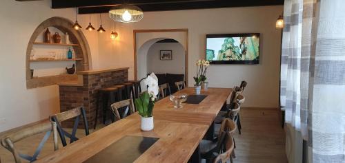 Gouezec Casa | Sur La Route Des Myrtilles