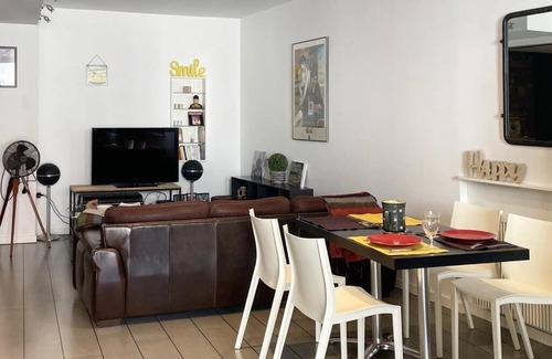 Annecy Old Town Apartamento | SUR LE THIOU, Cosy 2 pers, en vieille ville