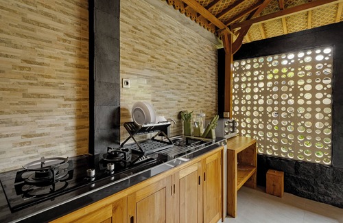 Kutuh Kaja Villa | Suraya Ubud Villa