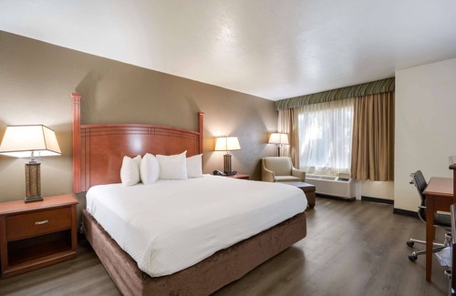 Lawton Hotel | SureStay Plus by Best Western Lawton
