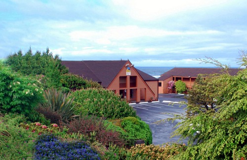 Gold Beach Hotel | SureStay Plus Hotel by Best Western Gold Beach