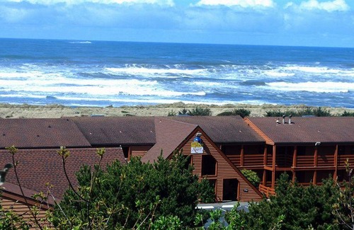 Gold Beach Hotel | SureStay Plus Hotel by Best Western Gold Beach