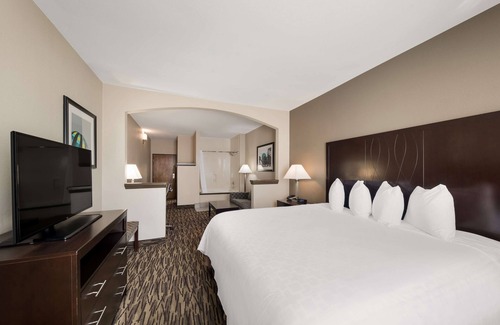 Plano Hotel | SureStay Plus Hotel by Best Western Plano