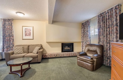 Reno Hotel | SureStay Plus Hotel by Best Western Reno Airport