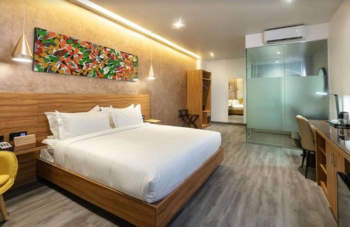 Balibago Hotel | SureStay Plus Hotel by Best Western AC LUXE Angeles City