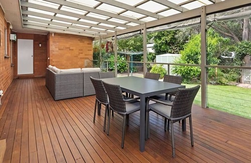 Surf Beach Casa | Surf Beach Retreat - walk to the beach