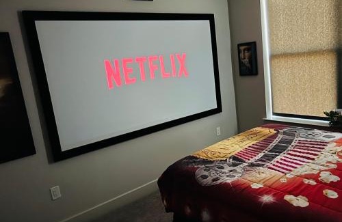Deep Ellum Apartamento | Surf Richard's Flat - The Black Collection