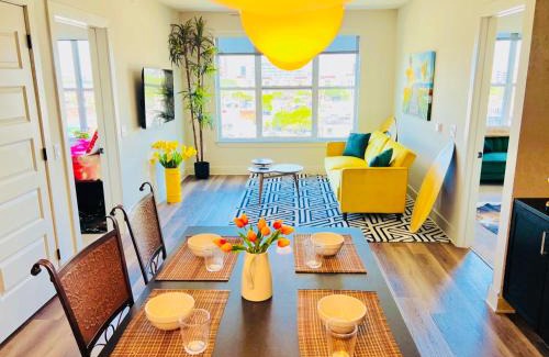 Deep Ellum Apartamento | Surf Richard's Flat - The Black Collection