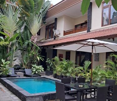 Downtown Kuta Apartamento | SURFARIS INN on poppies 2 apartment