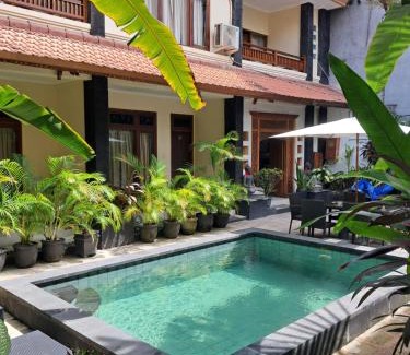 Downtown Kuta Apartamento | SURFARIS INN on poppies 2 apartment