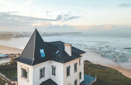 Baleal Casa | Surfcastle bnb and Surf School