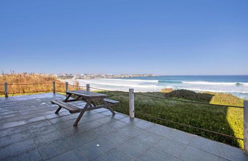 Baleal Casa | Surfcastle bnb and Surf School