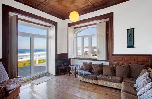 Baleal Casa | Surfcastle bnb and Surf School