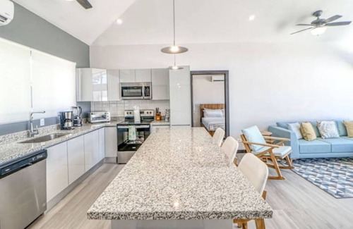 Playa Avellanas Casa | Surfer's Oasis: New Modern Villa & Saltwater Pool