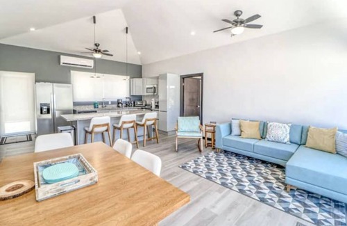 Playa Avellanas Casa | Surfer's Oasis: New Modern Villa & Saltwater Pool
