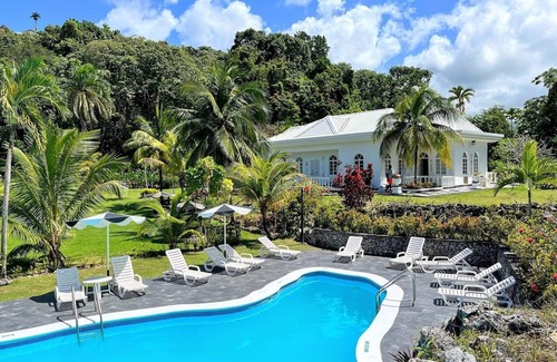 Port Antonio Apartamento | Surfing Break or try the famous Jerk Chicken at Boston Bay Beach! Four Units!