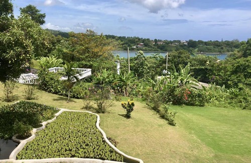 Port Antonio Apartamento | Surfing Break or try the famous Jerk Chicken at Boston Bay Beach! Four Units!