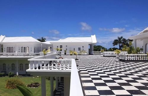 Port Antonio Apartamento | Surfing Break or try the famous Jerk Chicken at Boston Bay Beach! Four Units!