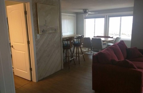 Oscoda Casa | Dos dormitorios, totalmente amueblado frente a la playa cabaña en el lago Huron