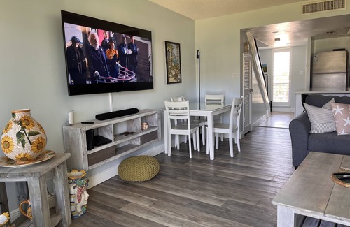 New Smyrna Beach Casa | Surfside Beach Condo